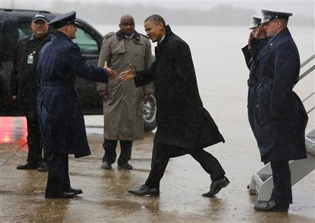 2012-10-30T040521Z_1_CBRE89T0BDI00_RTROPTP_2_USA-CAMPAIGN-OBAMA-SANDY