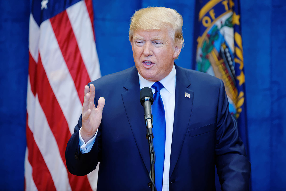 Mr_Donald_Trump_New_Hampshire_Town_Hall_on_August_19th,_2015_at_Pinkerton_Academy_in_Derry,_NH_by_Michael_Vadon_06